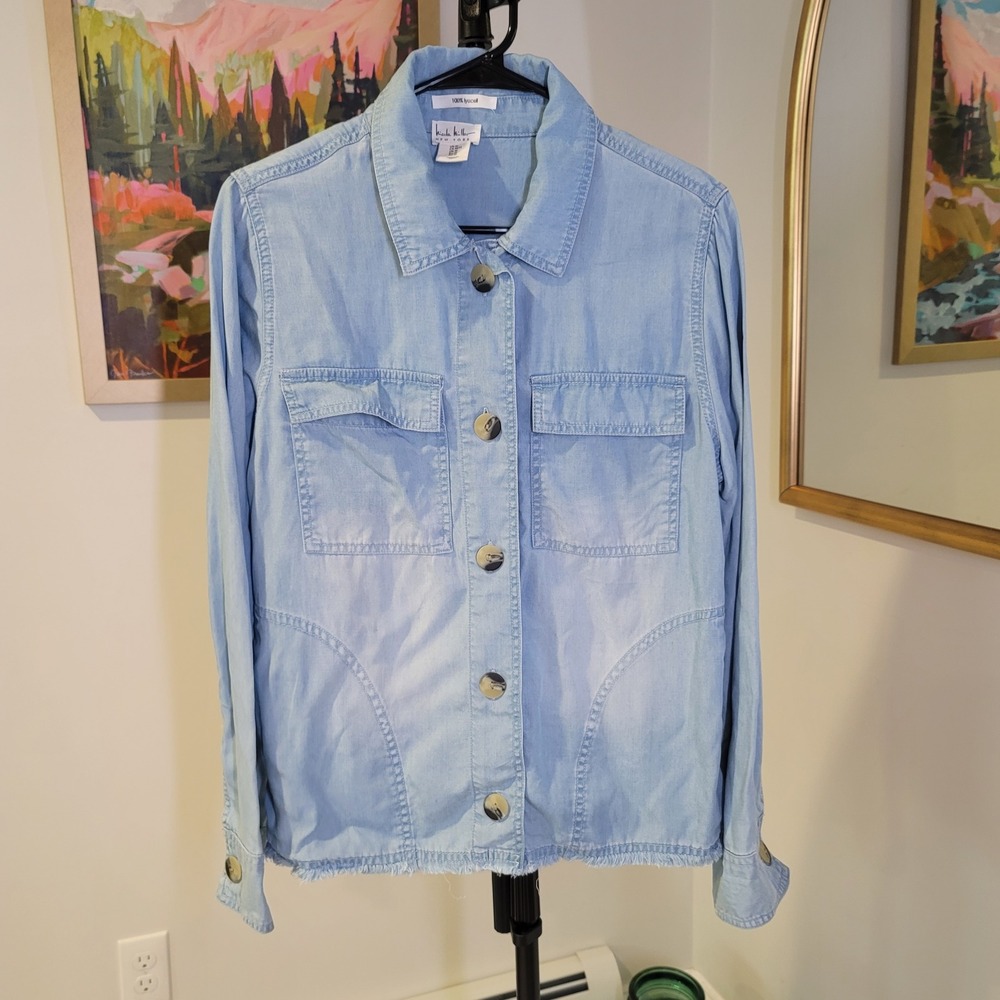 Nicole Miller New York Lyocell Light Wash Denim Shirt Jacket Frayed Hem Blue M
